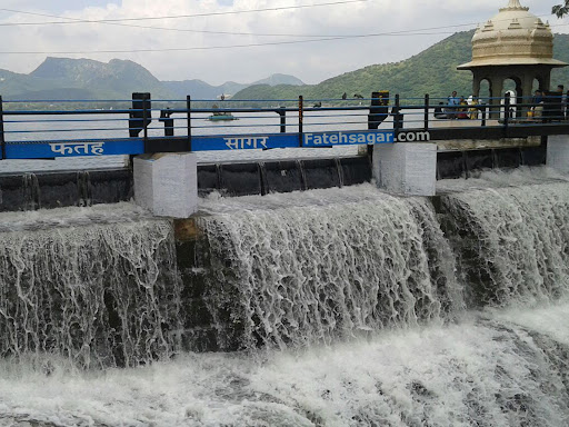fateh sagar udaipur in monsoon