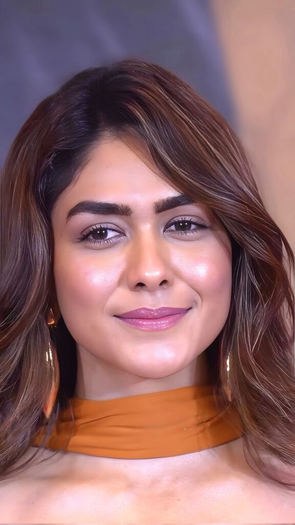 "मृणाल ठाकुर की नेट वर्थ 2025: छोटे पर्दे से करोड़ों की कमाई तक का सफर"