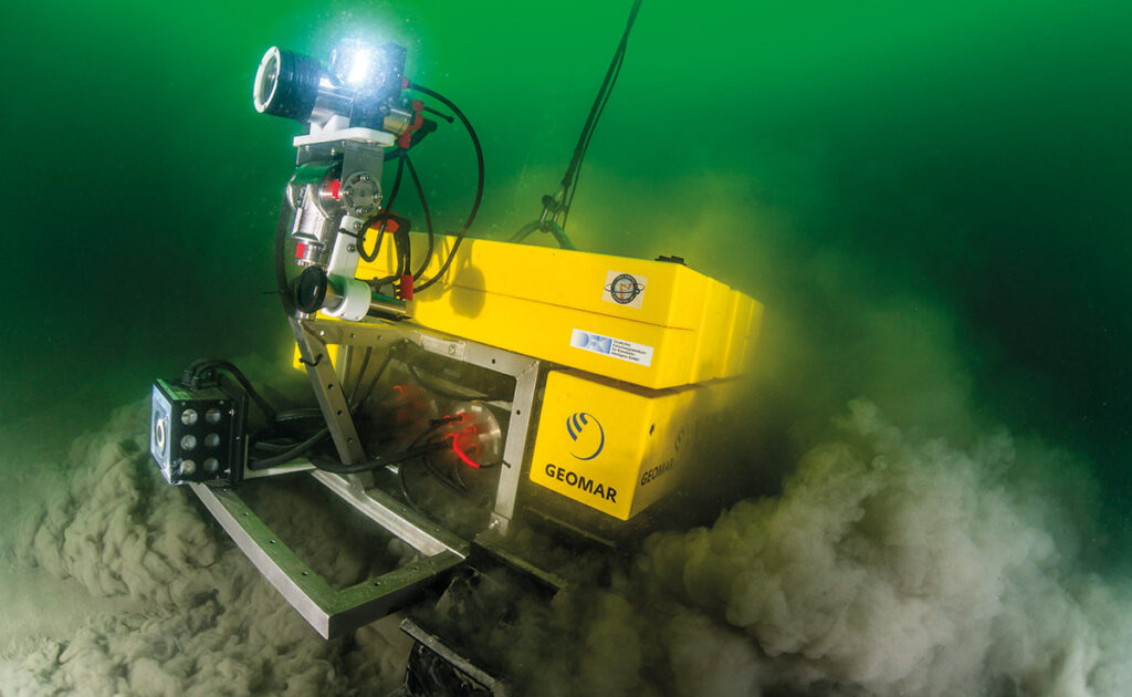 Robot in Pacific Ocean: 1300 मीटर गहराई में मिली डरावनी गर्मी–ठंडी गैस की दुनिया, लेकिन इस खोज से खुल सकता है विज्ञान का नया रास्ता