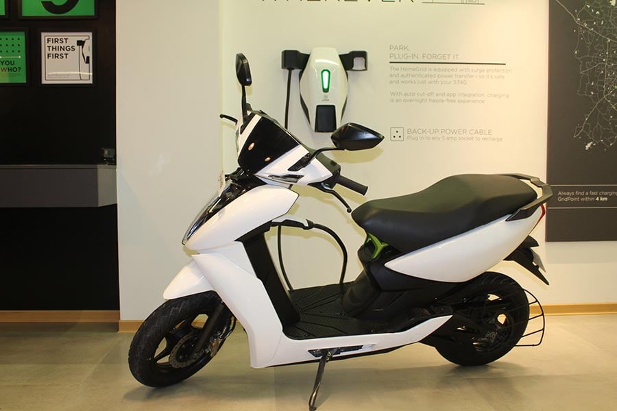 Ather Scooter Price Hike 2026: नए साल से पहले खरीदें, 20 हजार तक बचाएं |